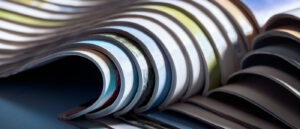 Print Magazine auf einem Haufen